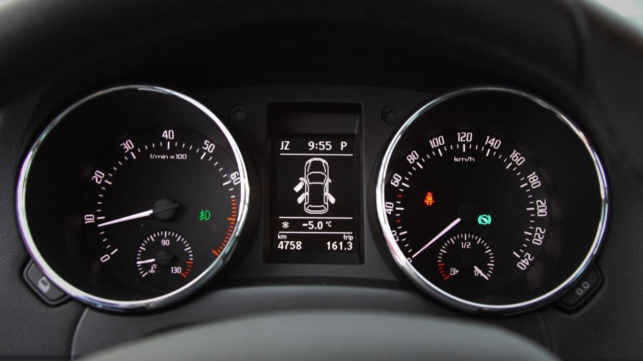  Skoda Yeti 2014 года  (фото 11 из 51)